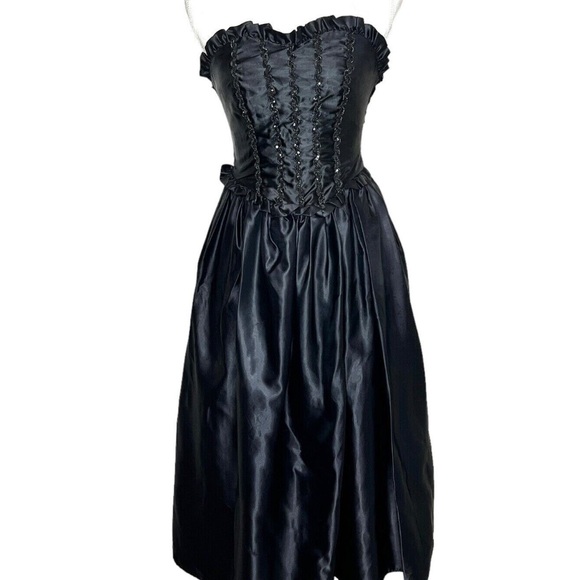 Vintage Flirtations by Alfred Angelo strapless dress - Picture 1 of 6